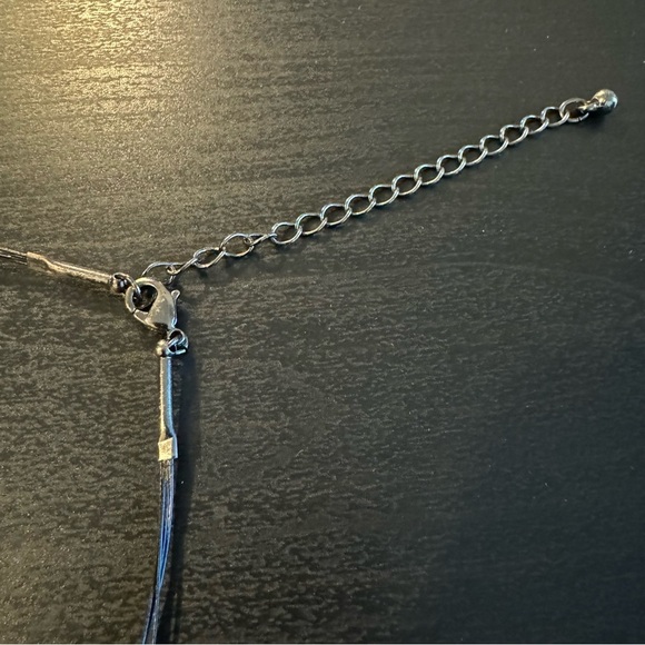 ⚜️3 for $30⚜️Vintage Multistrand Stone and Acrylic Necklace (Adjustable, Choker) - Picture 10 of 11